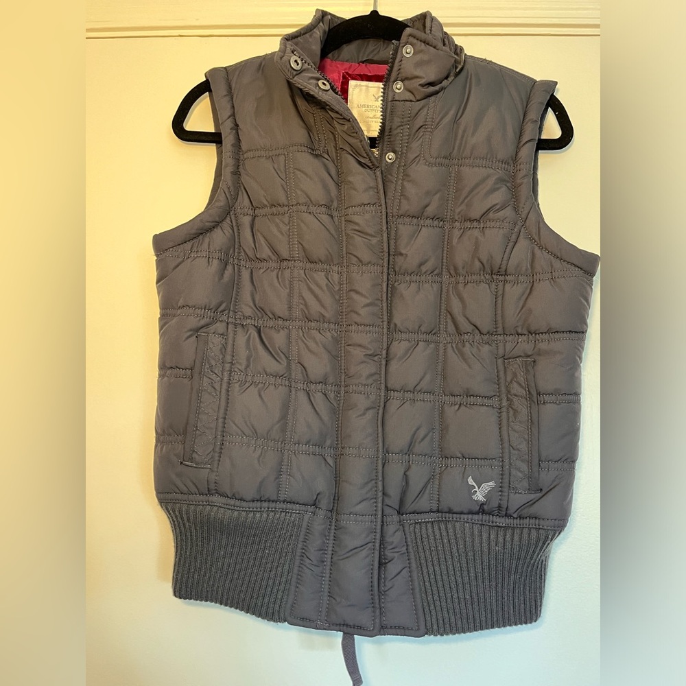 American Eagle Puffer Jacket Vest Womens Medium Gray Purple Lined Full Zip